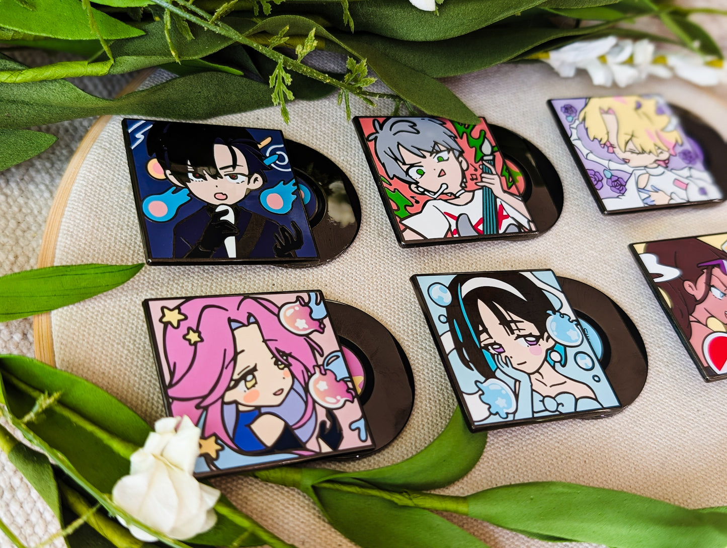 GACHA Alien Stage Vinyl Cover Pins - Deluxe Hard Enamel Pins